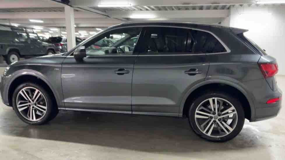More views of Audi Q5