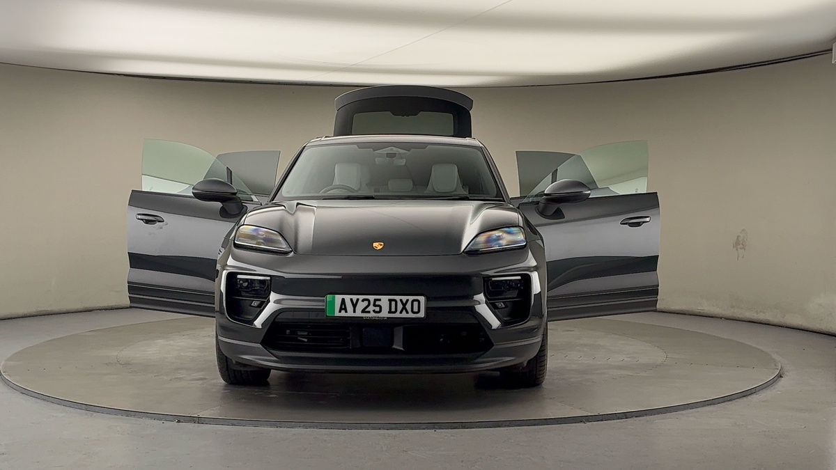 More views of Porsche Macan