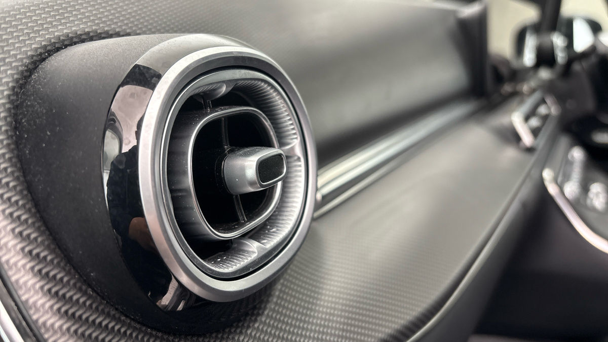 Mercedes-Benz V Class Image 6