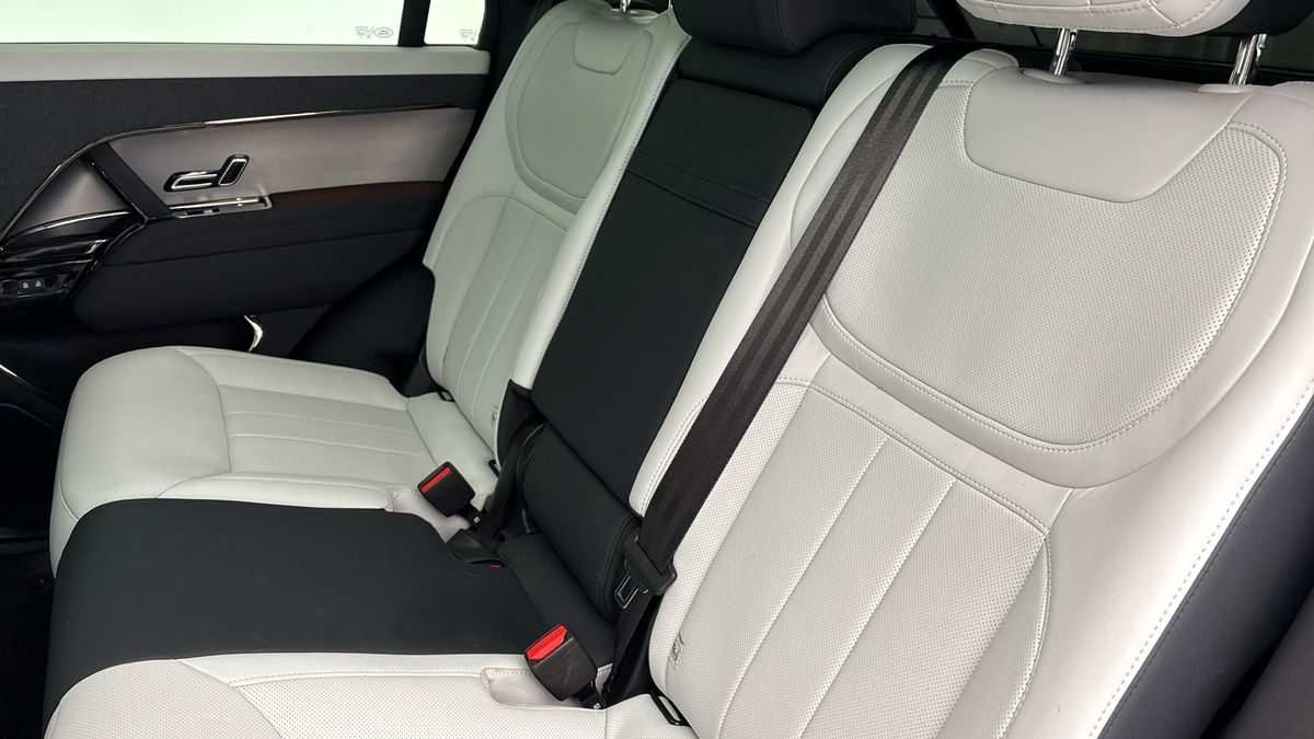 Land Rover Range Rover Sport Image 8