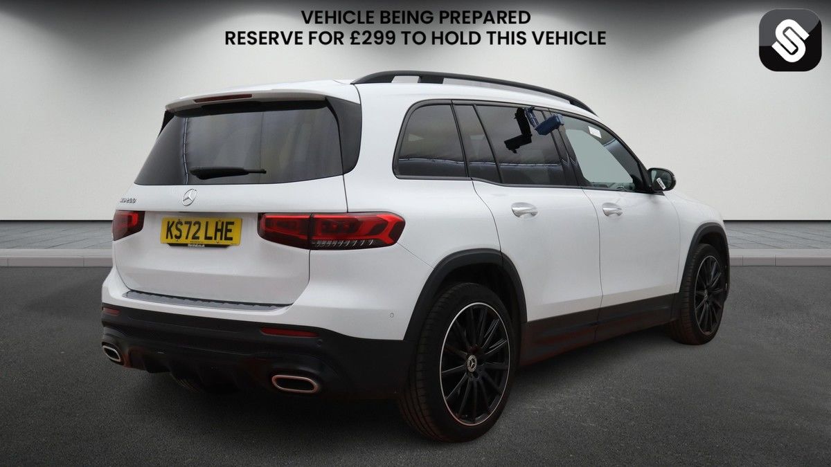 Mercedes-Benz GLB Image 4