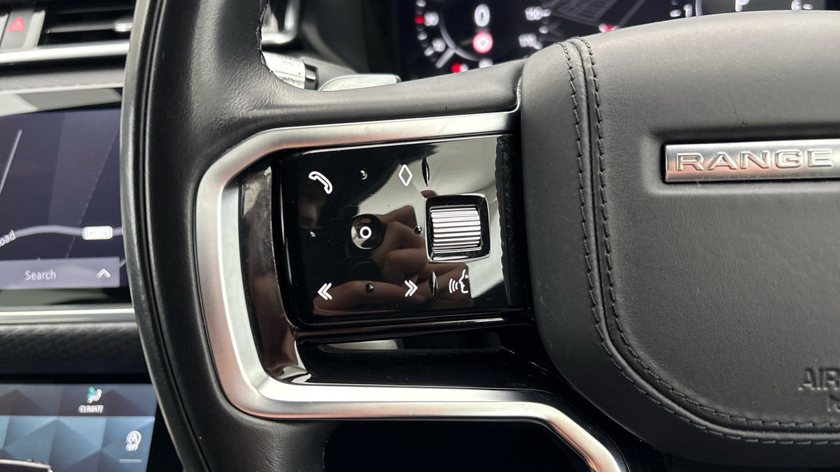 Land Rover Range Rover Velar Image 13