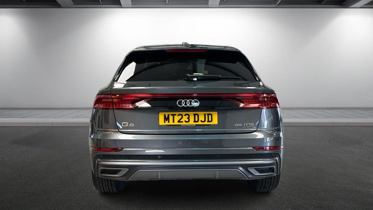 Audi Q8 Image 4