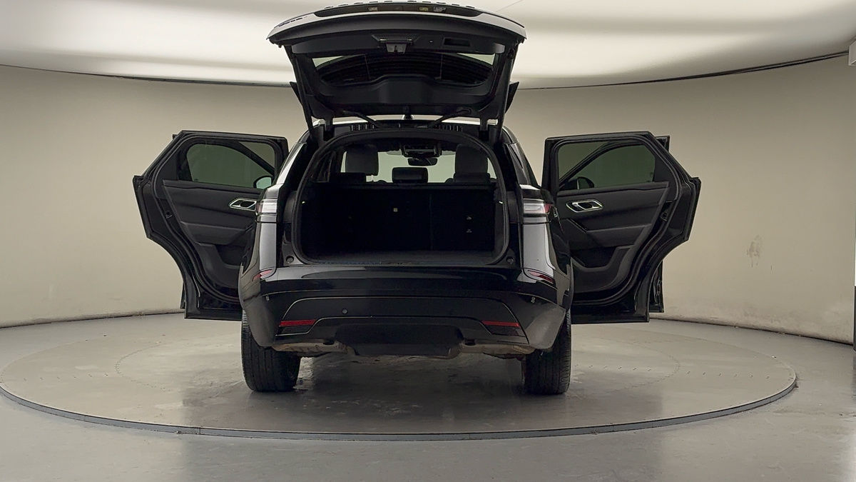 More views of Land Rover Range Rover Velar