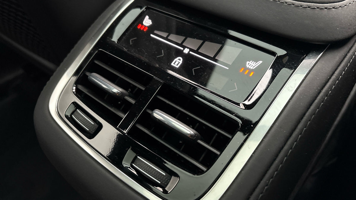 Volvo XC90 Image 28
