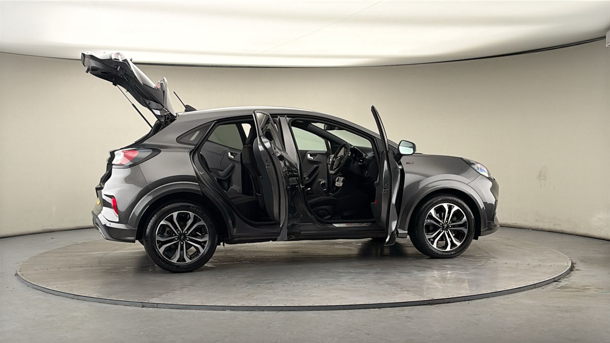 More views of Ford Puma