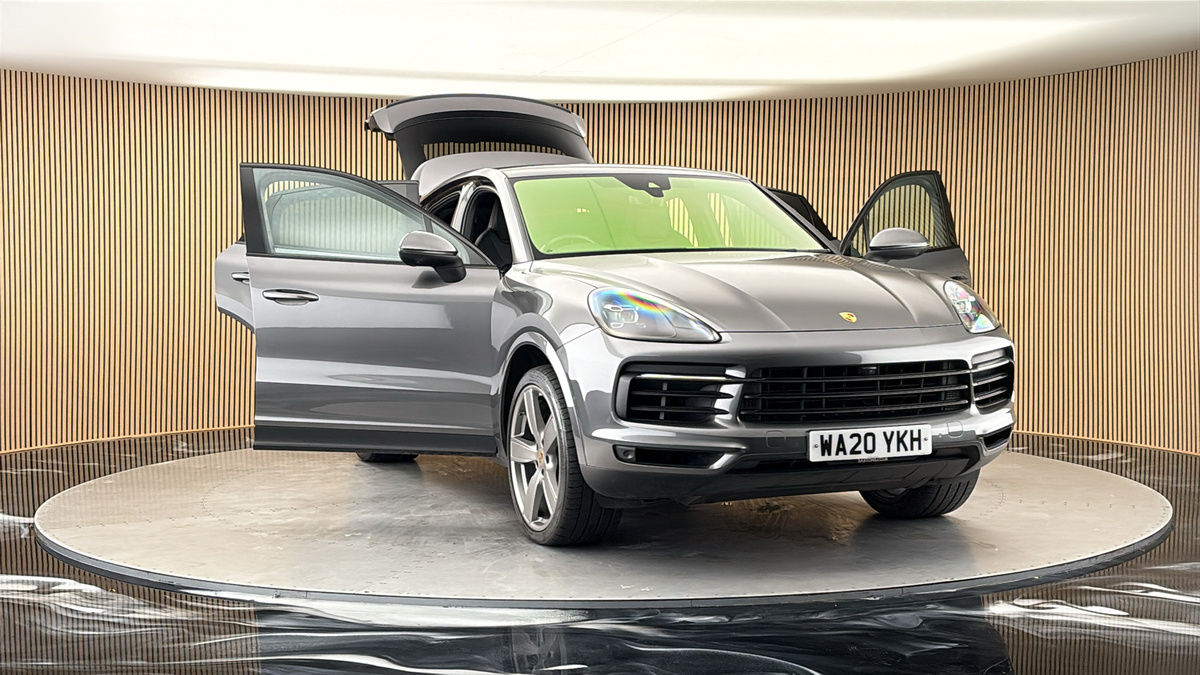 More views of Porsche Cayenne