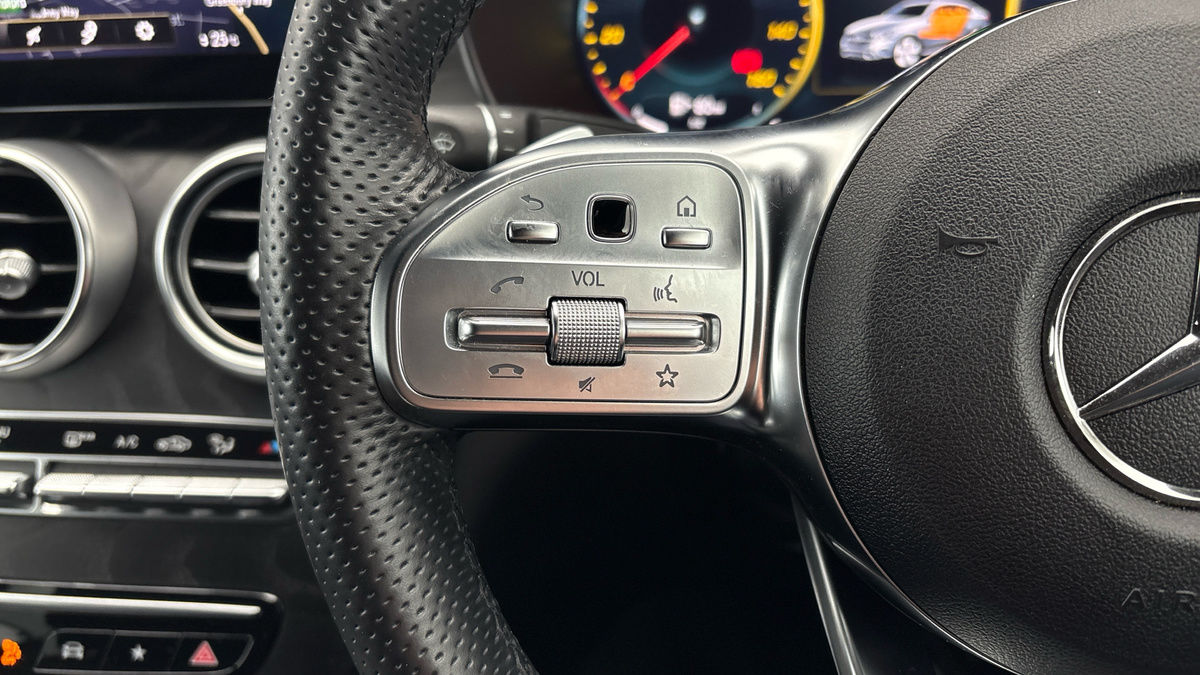 Mercedes-Benz GLC Image 13