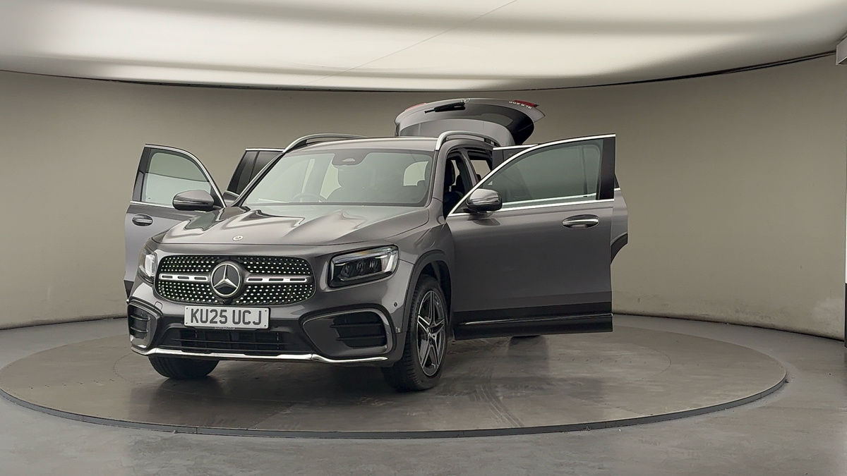 More views of Mercedes-Benz GLB