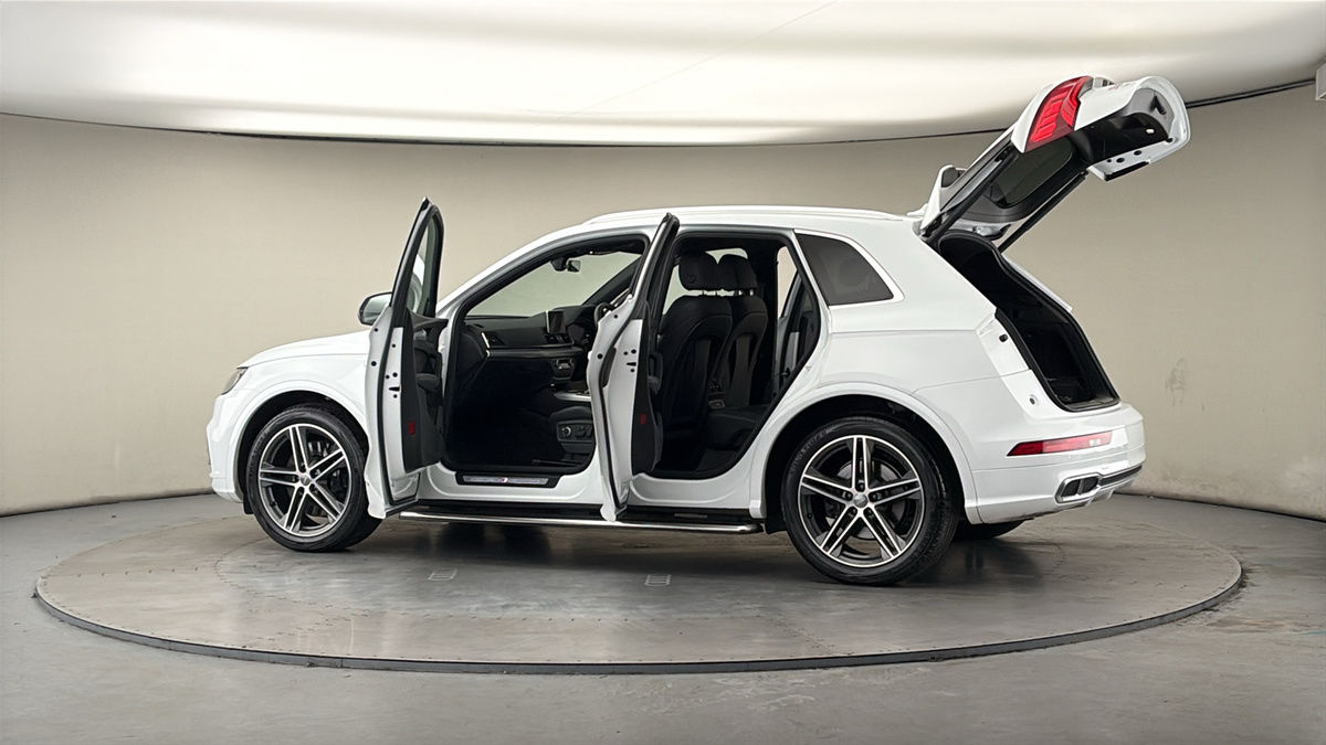 More views of Audi SQ5