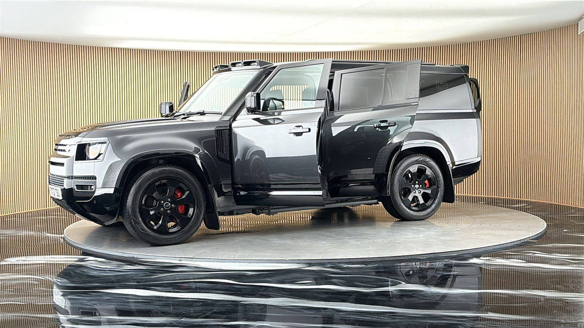 More views of Land Rover Defender 130