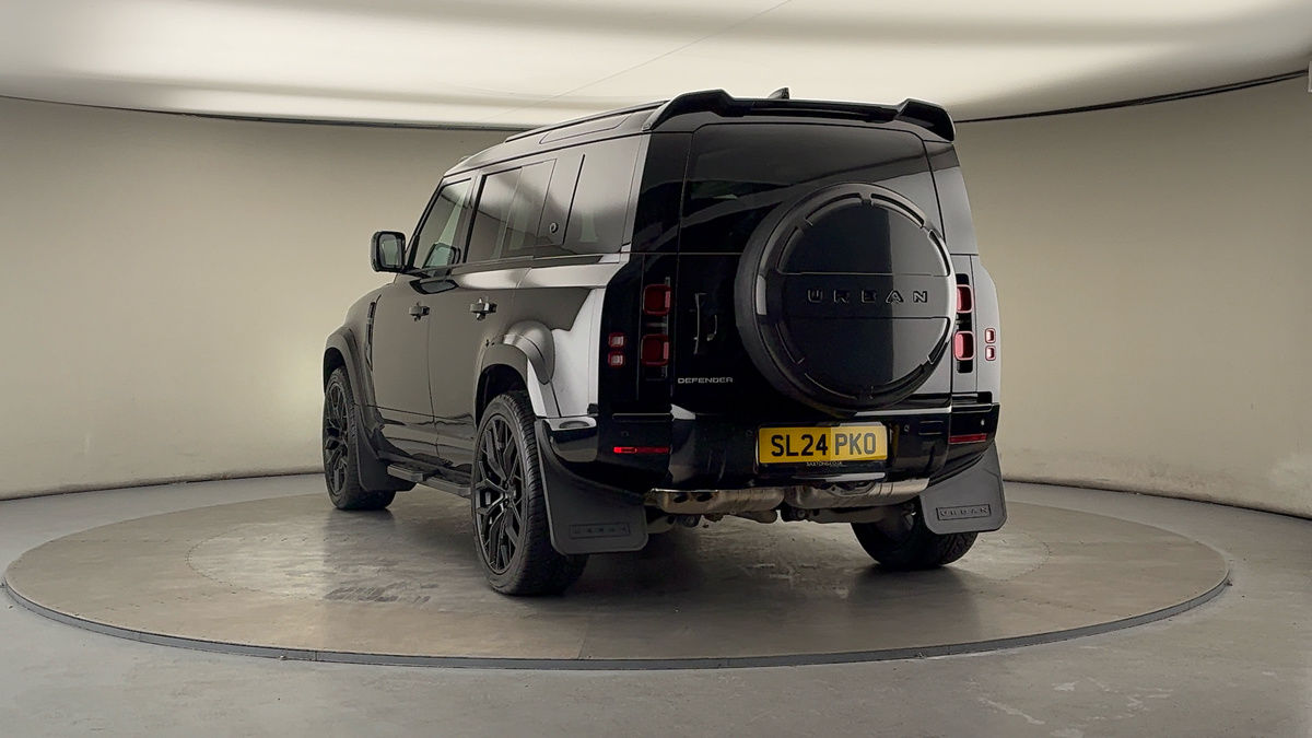 More views of Land Rover Defender 110