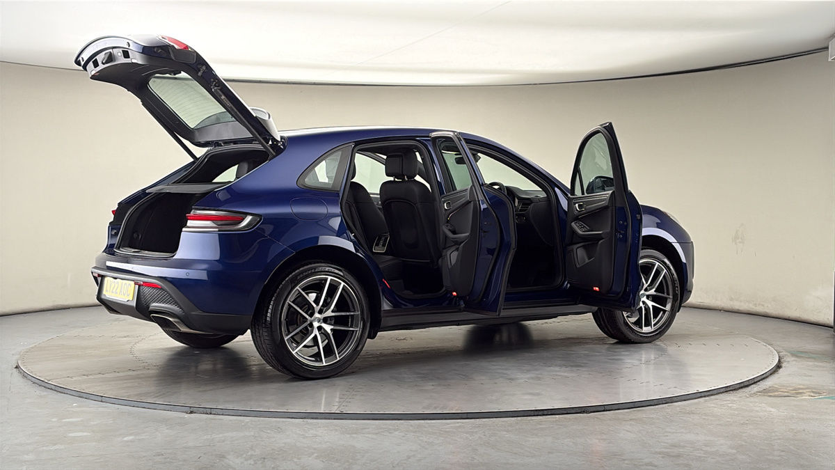 More views of Porsche Macan