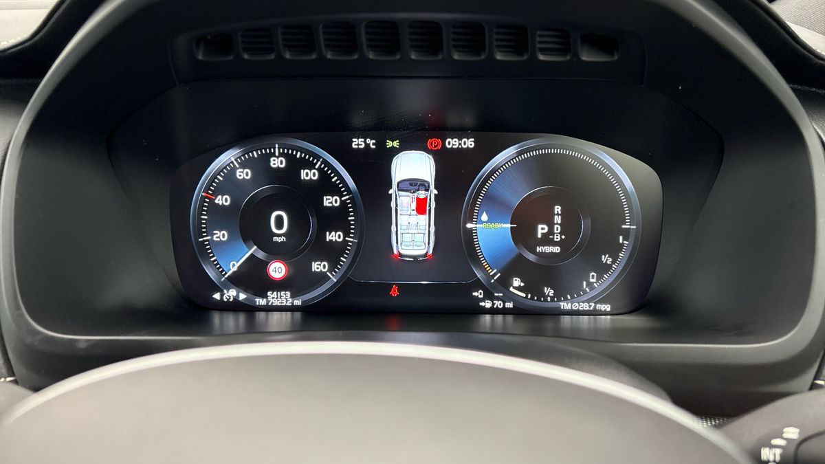 Volvo XC90 Image 6