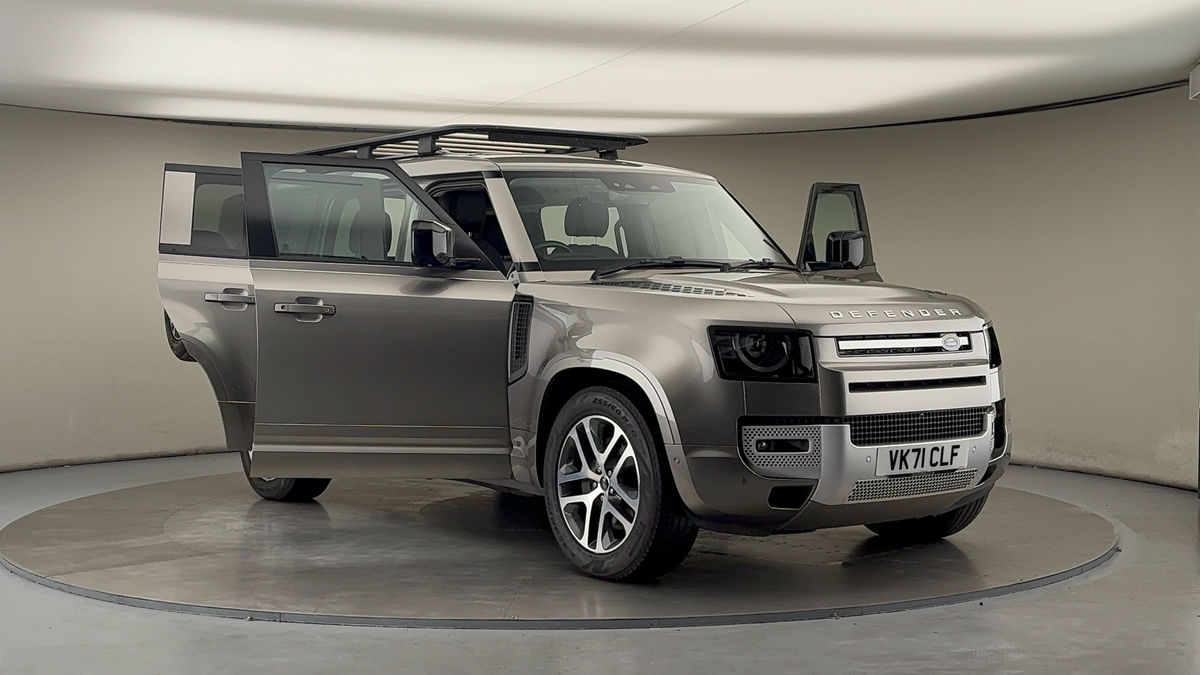 More views of Land Rover Defender 110