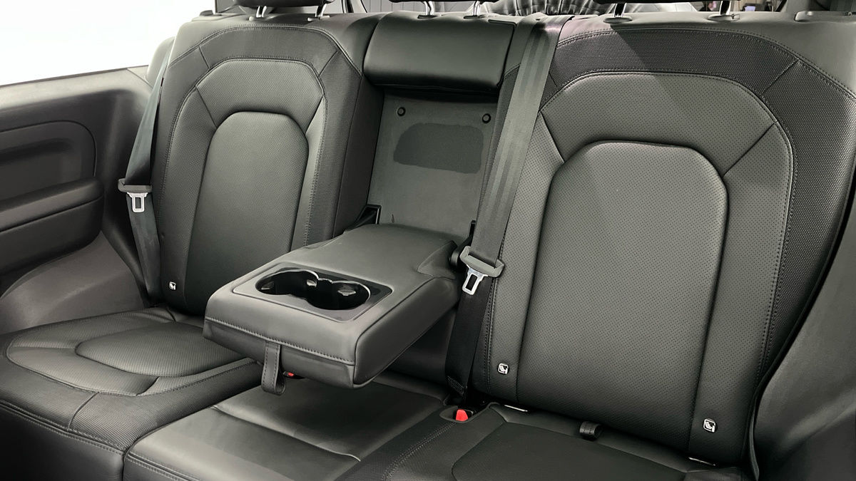 Land Rover Defender 90 Urban Image 9