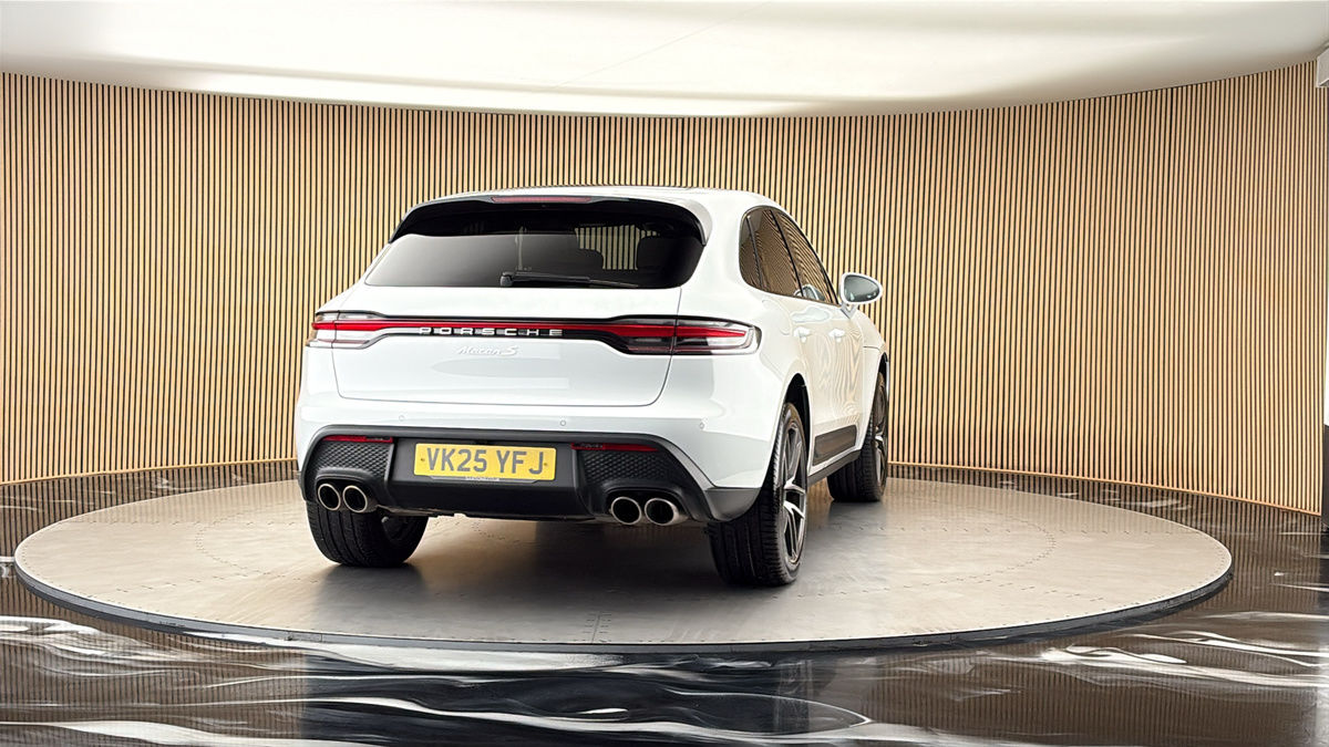 More views of Porsche Macan