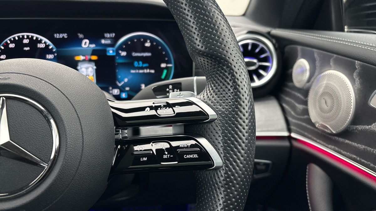 Mercedes-Benz E Class Image 14