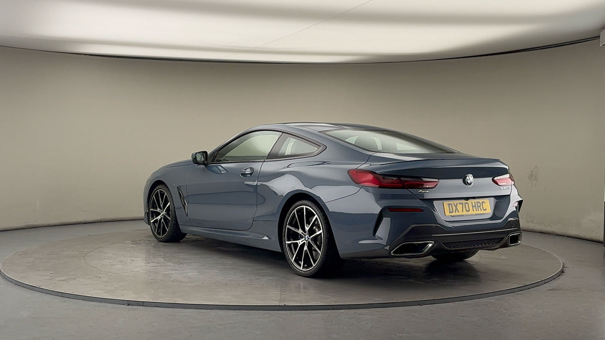 BMW 8 Series Image 2