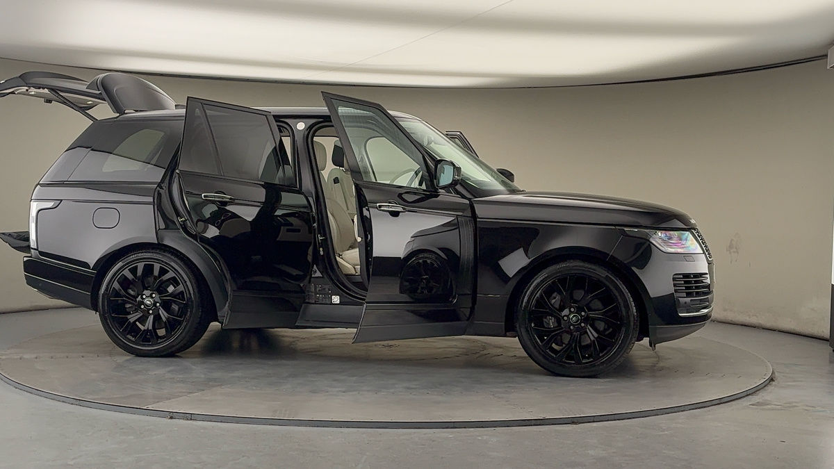 More views of Land Rover Range Rover