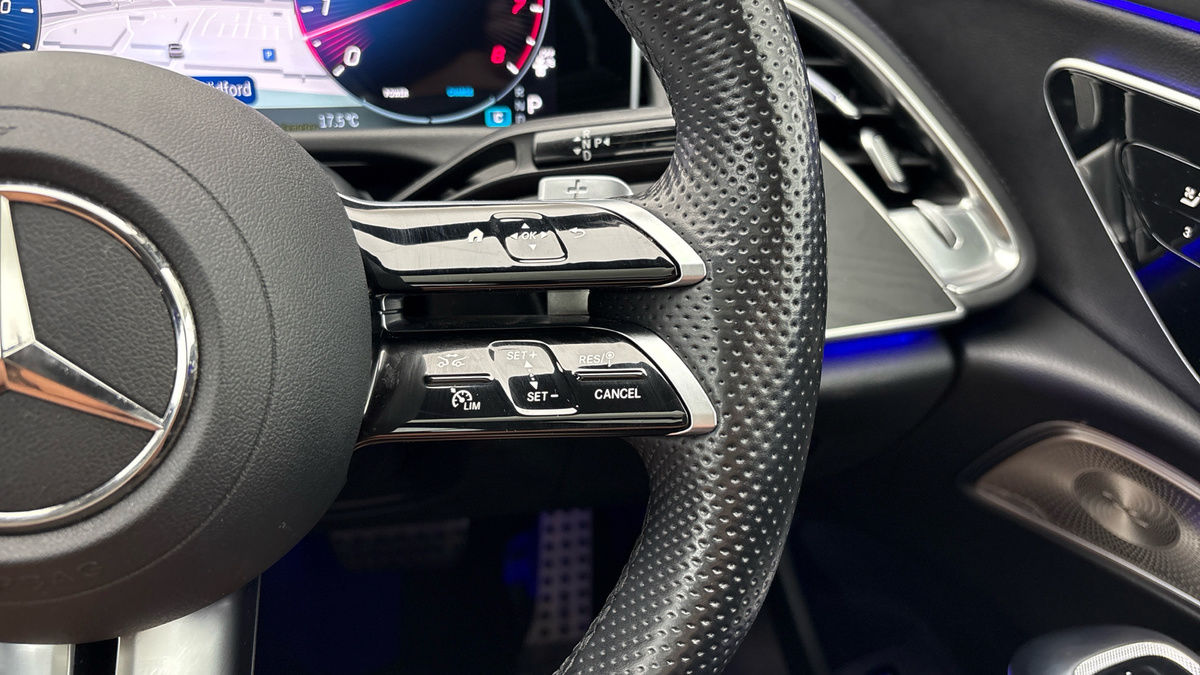 Mercedes-Benz E Class Image 14