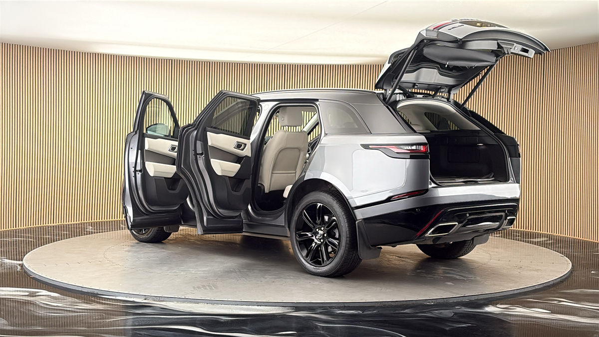 More views of Land Rover Range Rover Velar