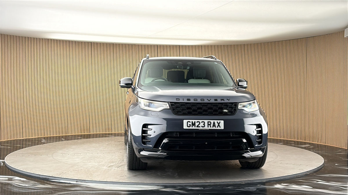 More views of Land Rover Discovery