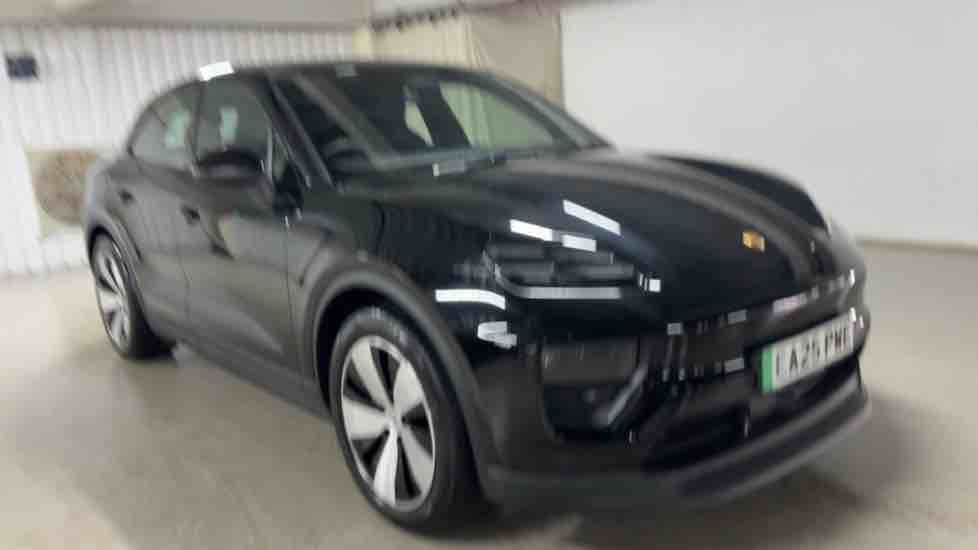 More views of Porsche Macan