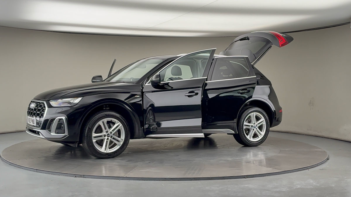 More views of Audi Q5