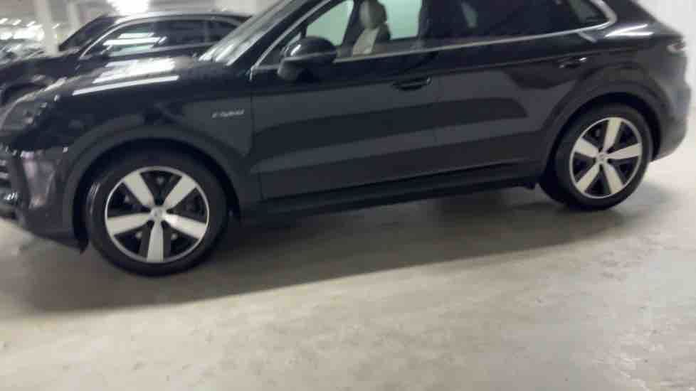 More views of Porsche Cayenne