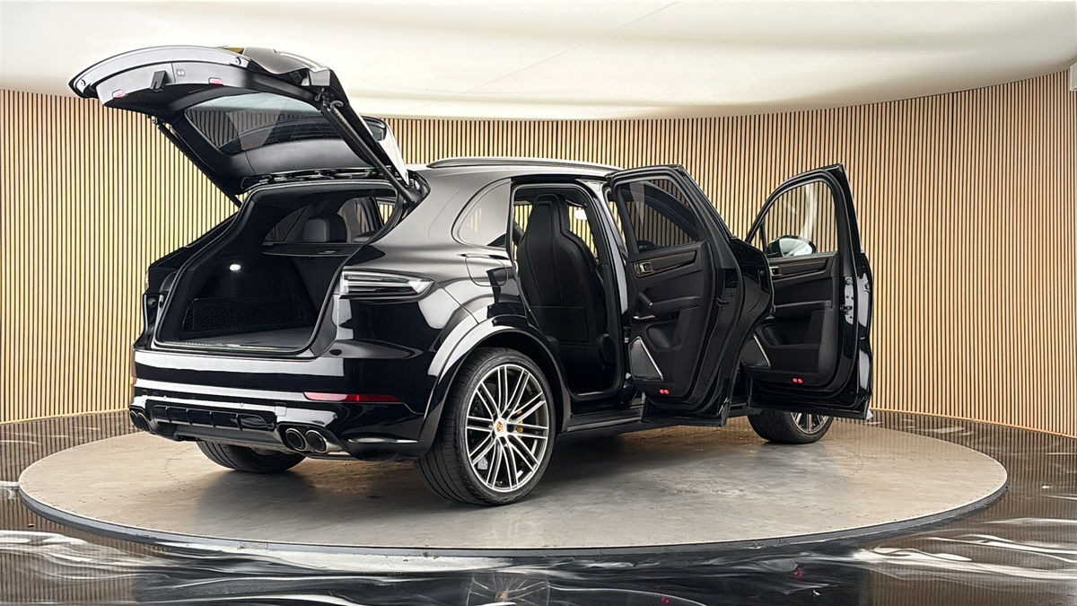 More views of Porsche Cayenne