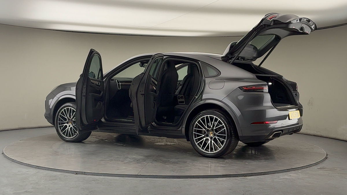 More views of Porsche Cayenne