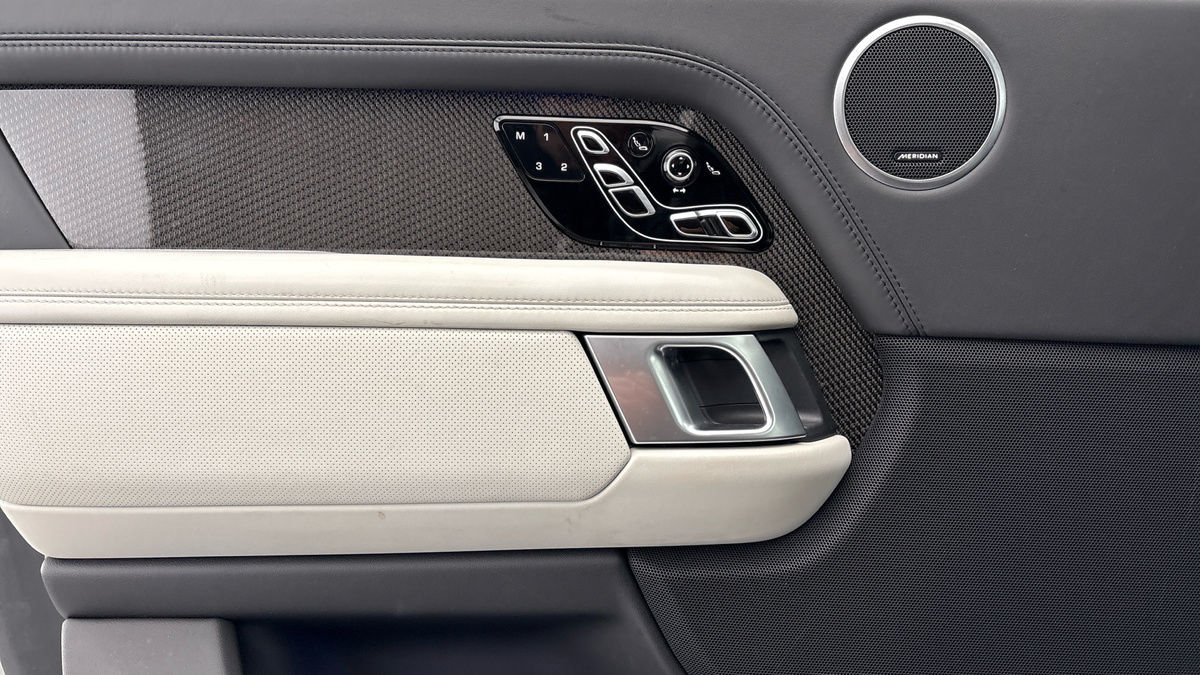 Land Rover Range Rover Image 19