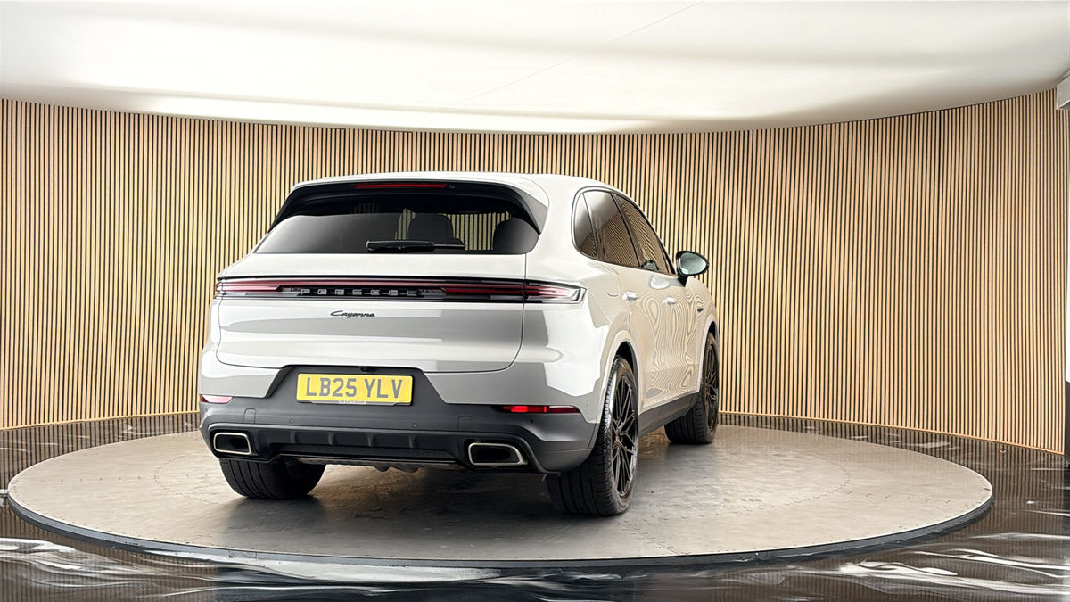 More views of Porsche Cayenne