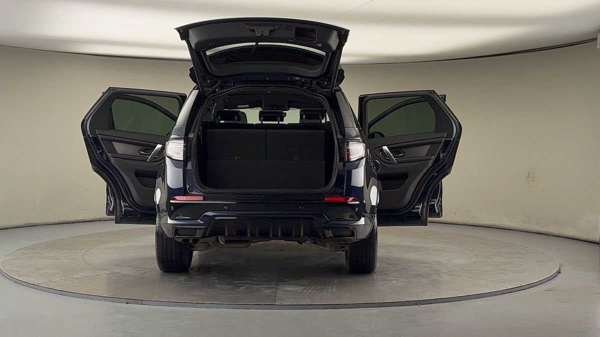 More views of Land Rover Discovery Sport