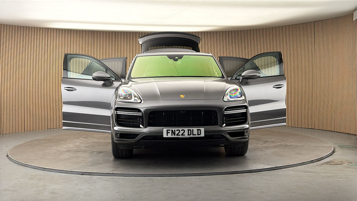 More views of Porsche Cayenne