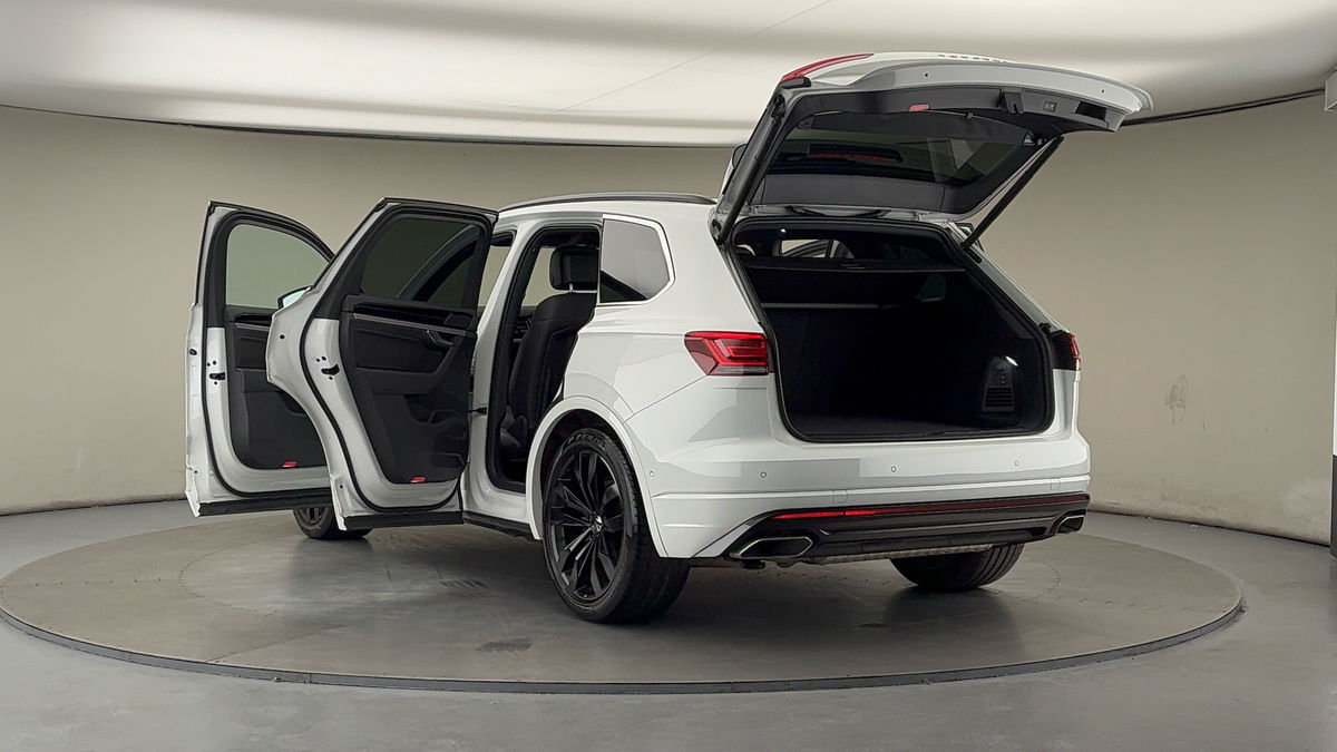 Volkswagen Touareg Image 23