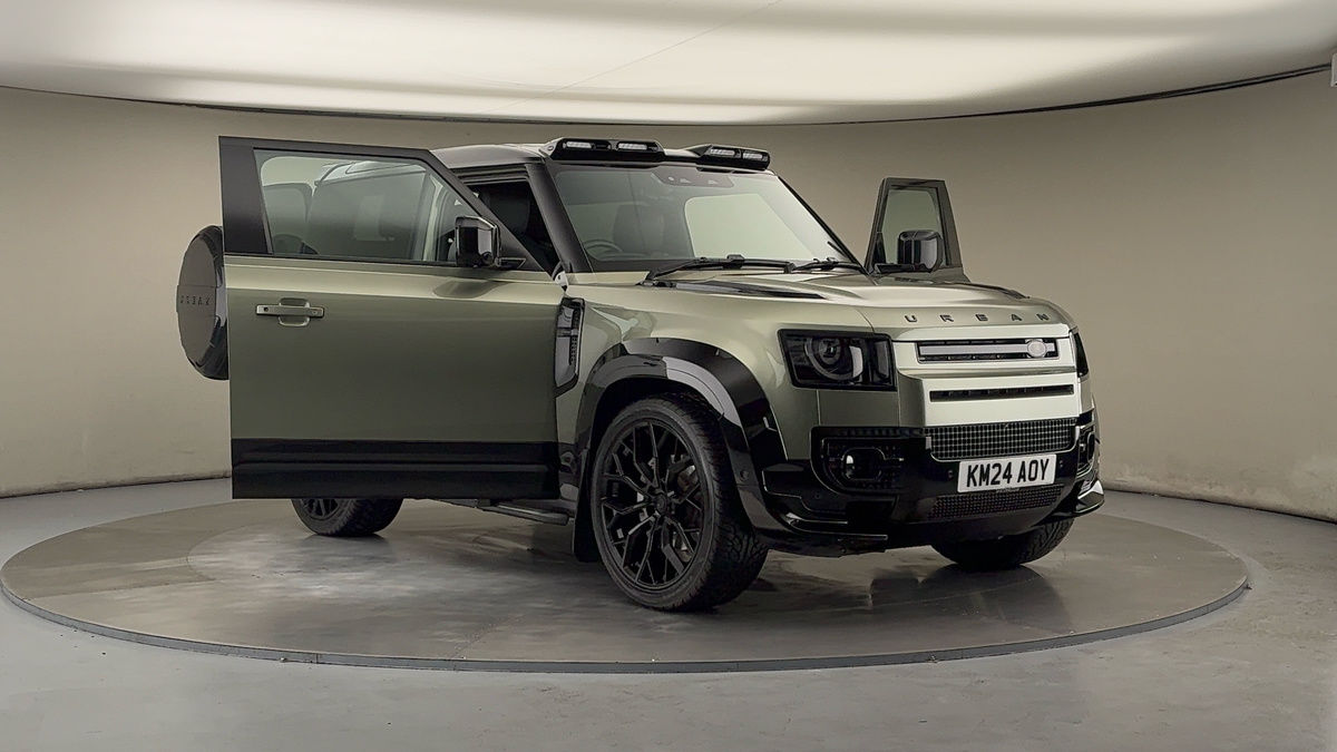 More views of Land Rover Defender 90