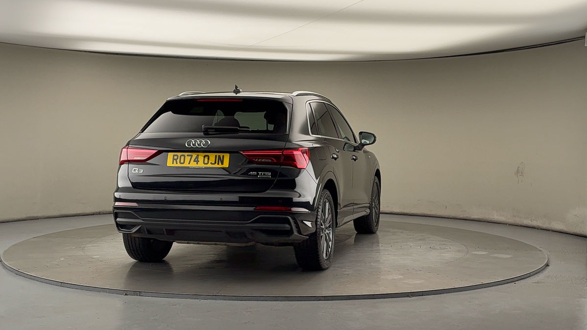 More views of Audi Q3