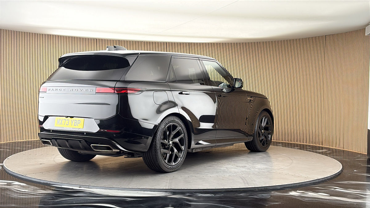 More views of Land Rover Range Rover Sport