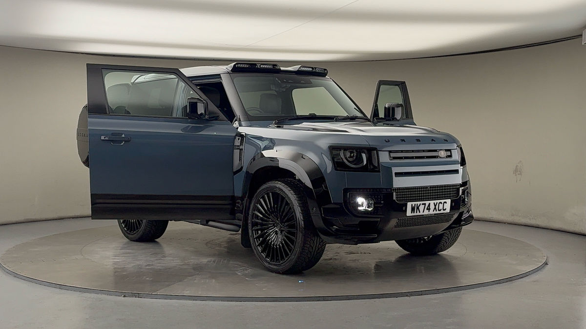 More views of Land Rover Defender 90