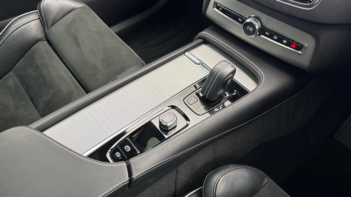Volvo XC90 Image 18