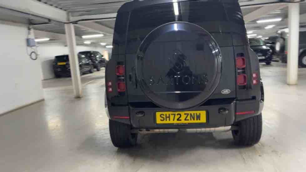 More views of Land Rover Defender 90