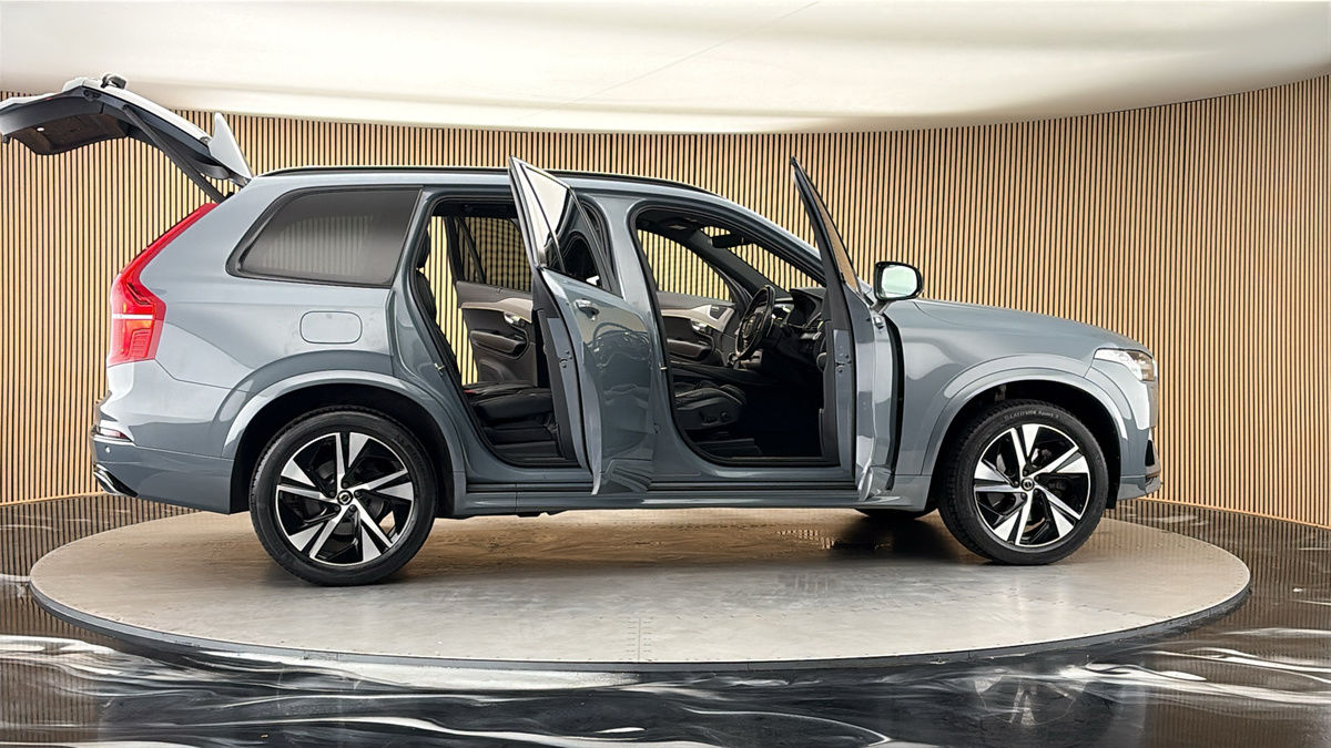 More views of Volvo XC90