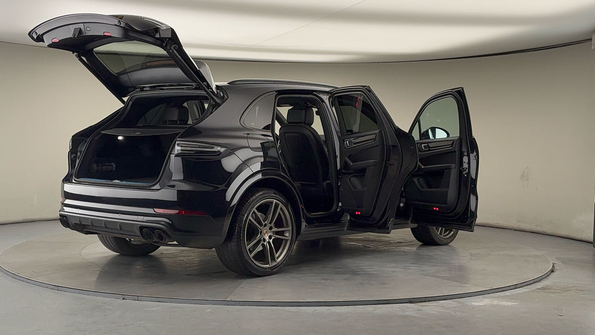 More views of Porsche Cayenne