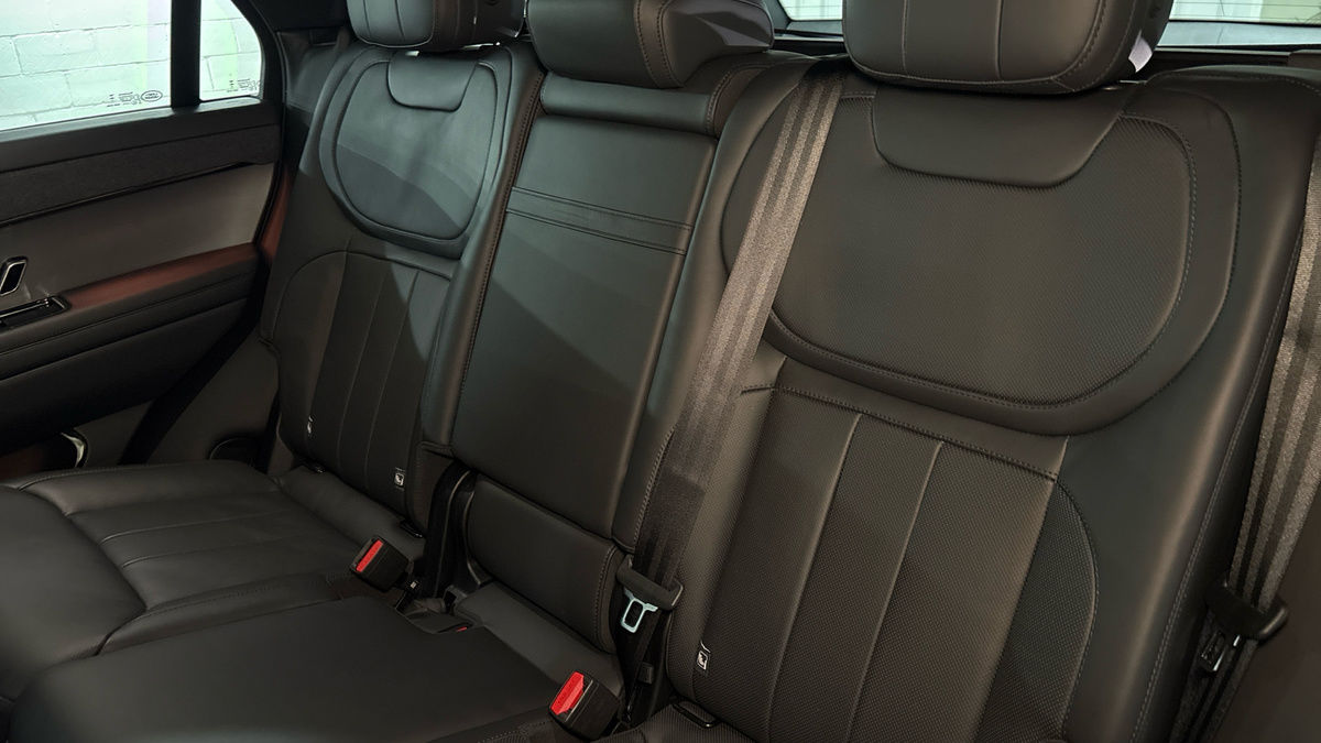Land Rover Range Rover Sport Image 8