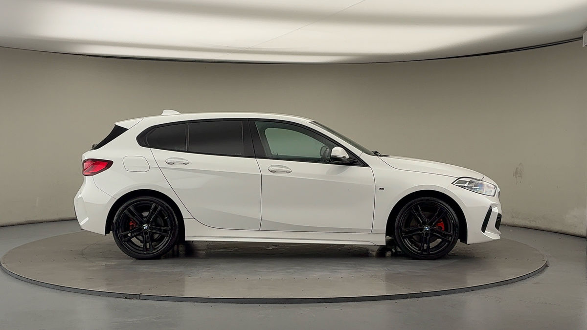 BMW 1 Series Image 16