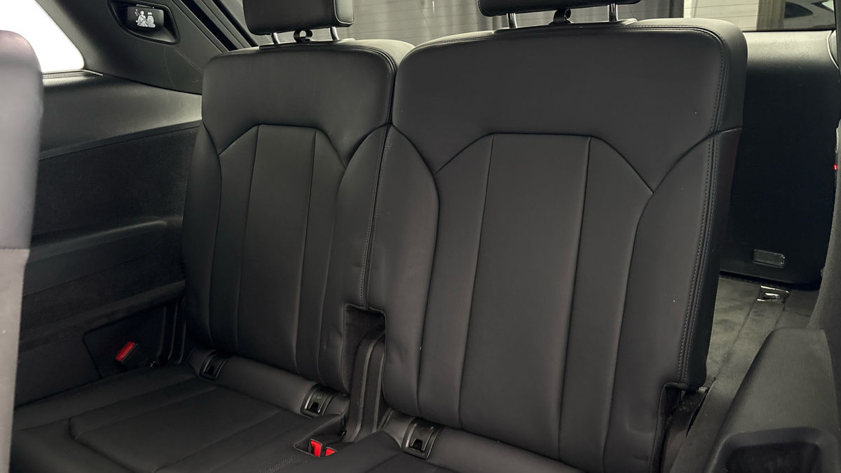 Audi Q7 Image 6