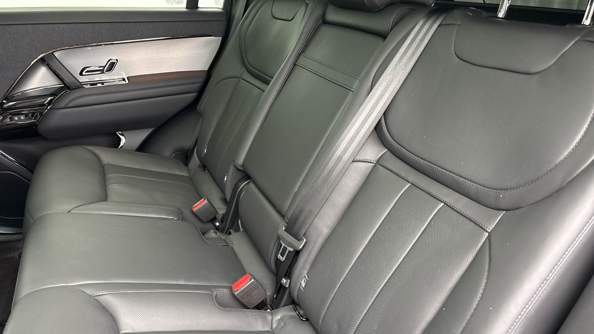 Land Rover Range Rover Sport Image 8