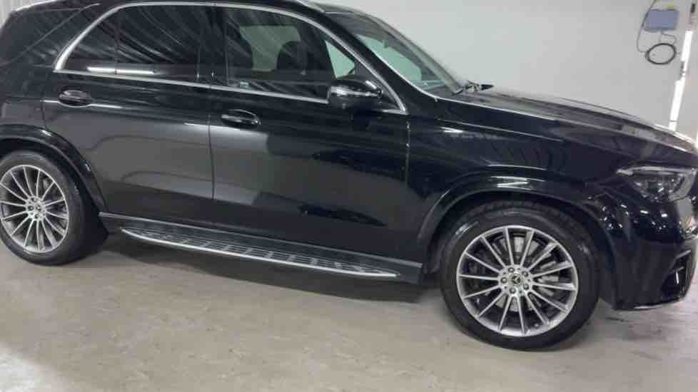 More views of Mercedes-Benz GLE